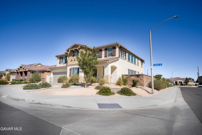 Building Photo - 39118 Forsythia Ln