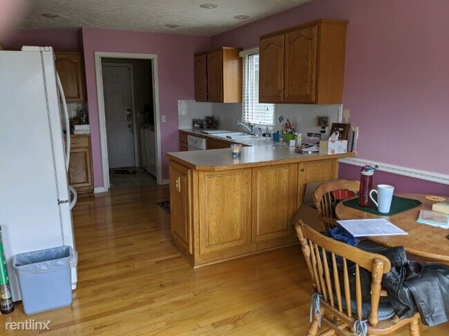 Building Photo - 3 br, 3 bath Townhome - 15607 Josephine St