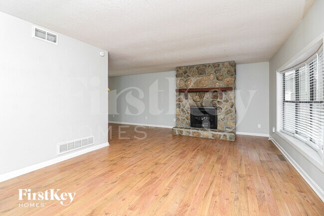 Foto del edificio - 1006 Hicksmil Ct SW