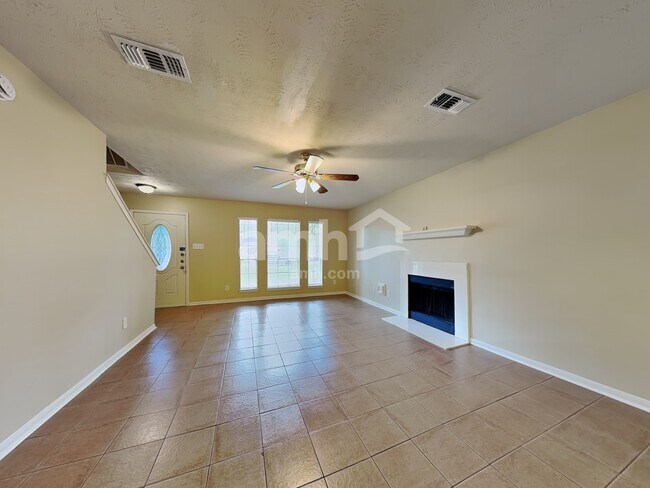 Building Photo - 7010 Durango Dr