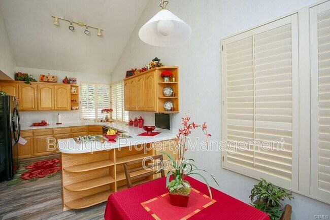 Foto del edificio - 34 Lakefront