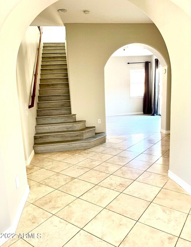 Building Photo - 2289 E Aster Dr