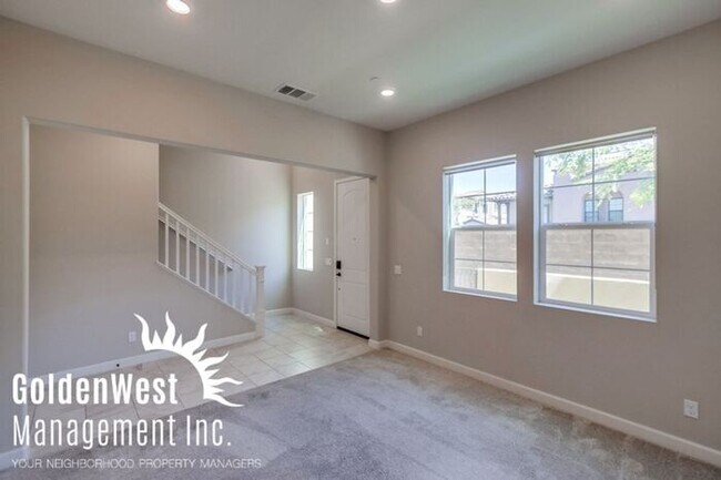 Building Photo - Updated 2Bdm 2.5Ba Town Home in Rancho Peñ...