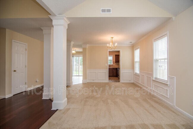 Building Photo - 102 Bonhill Ct