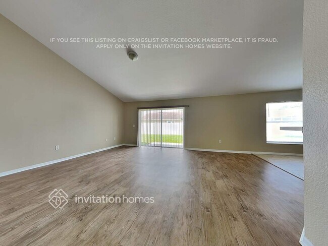 Foto del edificio - 3201 Thoroughbred Loop N
