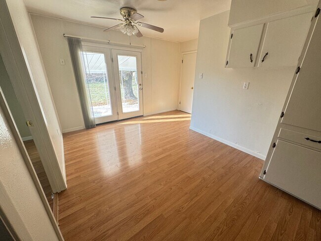 Foto del edificio - 2601 Live Oak Dr