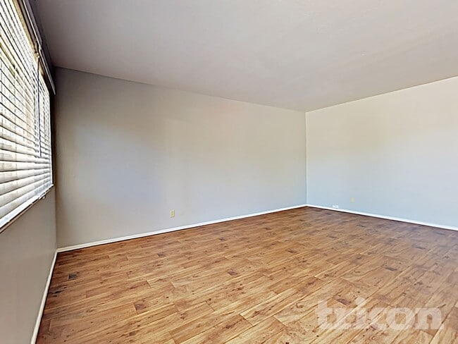 Building Photo - 2306 Tennent Ct