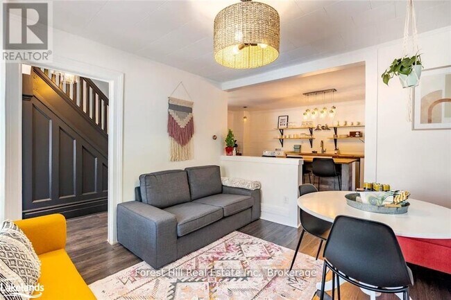 Photo du bâtiment - 47 Edwin St E