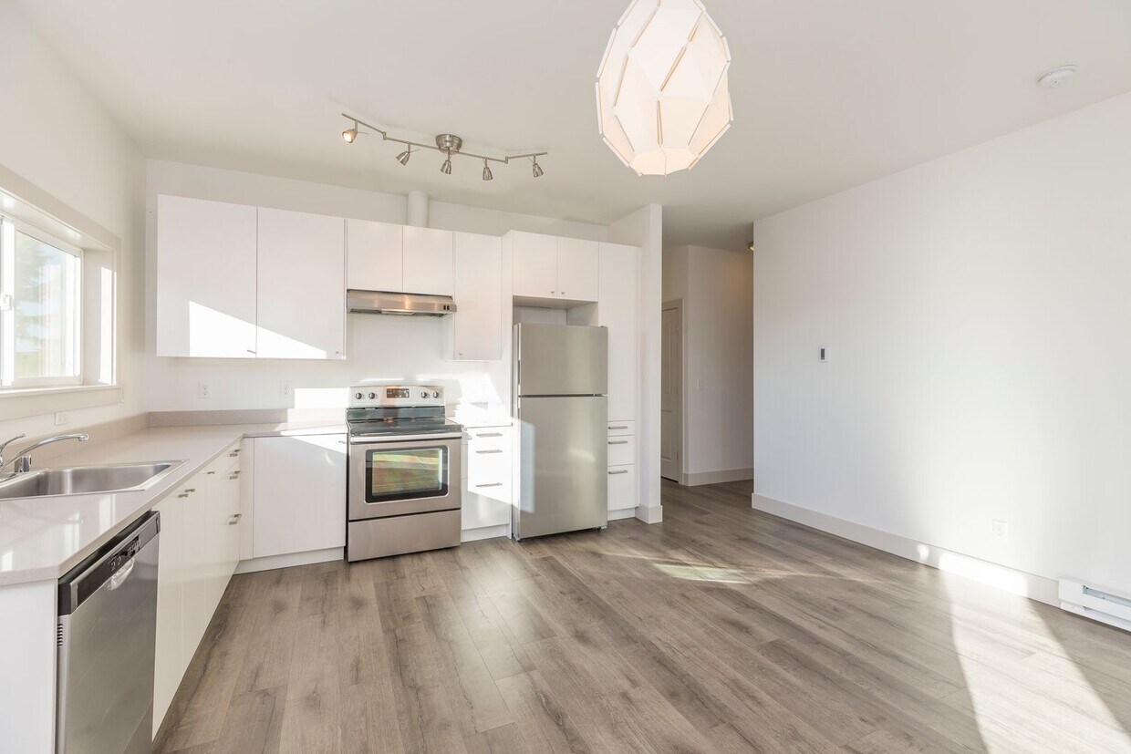 Foto principal - 2800 E Yesler Wy