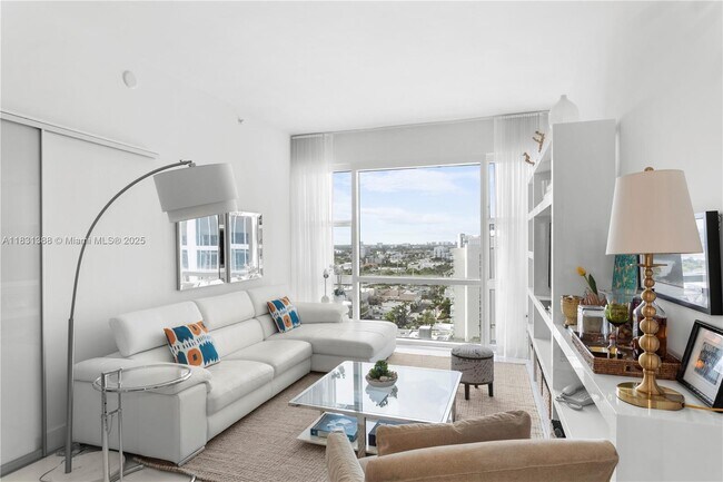Foto del edificio - 6801 Collins Ave
