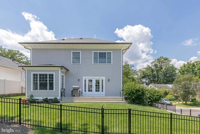 Building Photo - 4917 Bayard Blvd