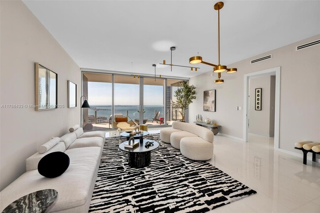 Building Photo - 300 Biscayne Blvd Way