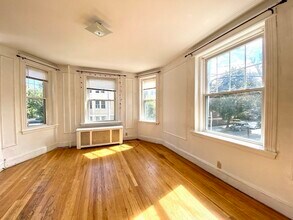 Building Photo - 74 Babcock St