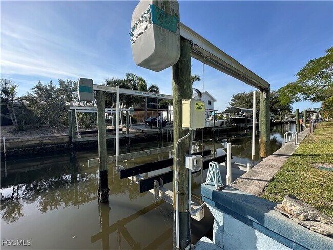 Foto del edificio - 4717 Spring Creek Dr