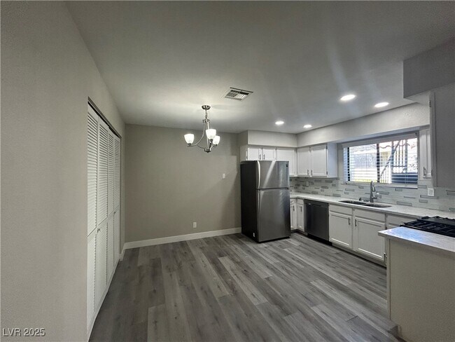 Foto del edificio - 6727 W Charleston Blvd