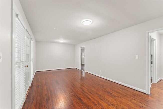 Foto del edificio - 2352 Elmwood Cir SE