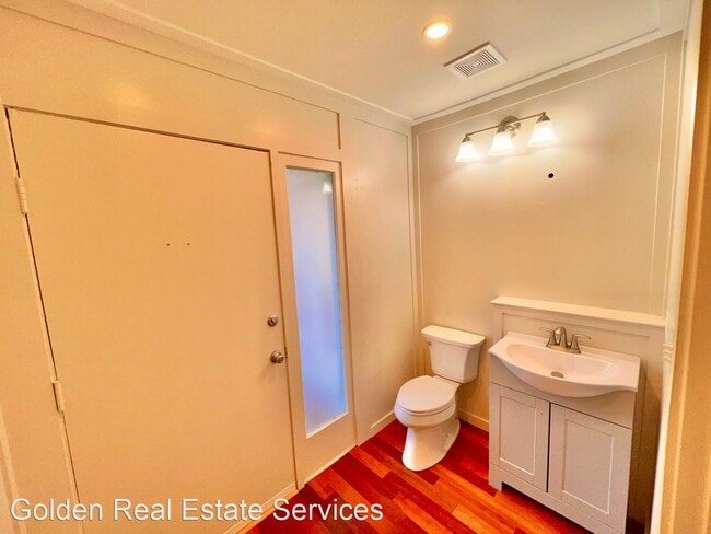 Building Photo - 4 br, 2.5 bath House - 801 2nd Street