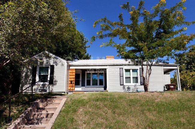 Foto del edificio - 256 S Rutan St