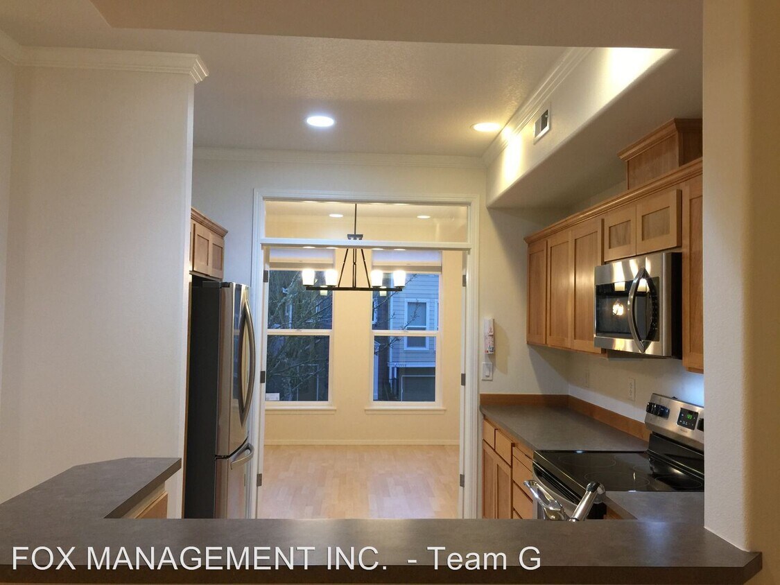 Foto principal - 3 br, 3 bath House - 2929 NW Kennedy Court