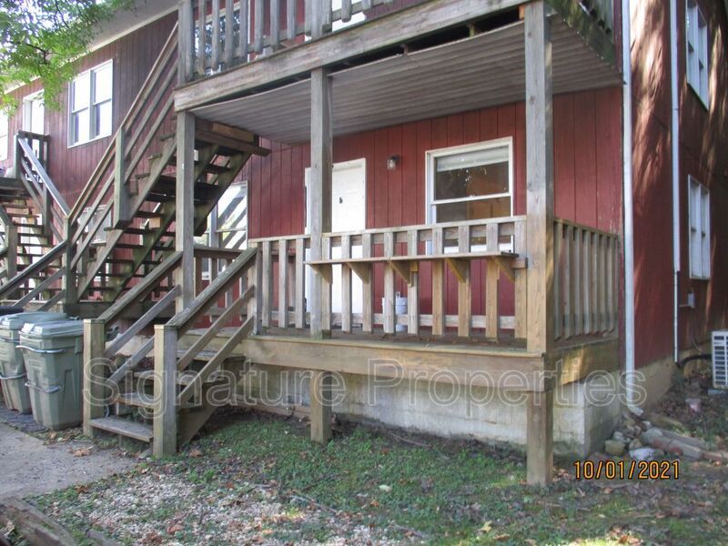 Primary Photo - 212 S Winchester Ave