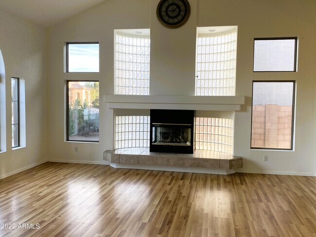 Foto del edificio - 27822 N 47th St