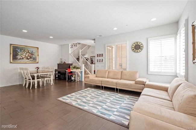 Building Photo - 3 br, 2 bath Condo - 41 Canoe