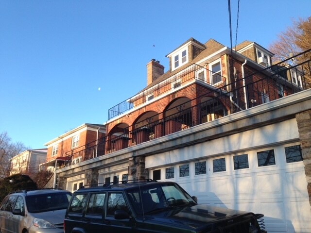 Primary Photo - 212 Alpine Pl