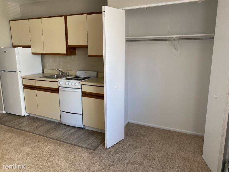 Foto del edificio - 3941 N Pine Grove Ave