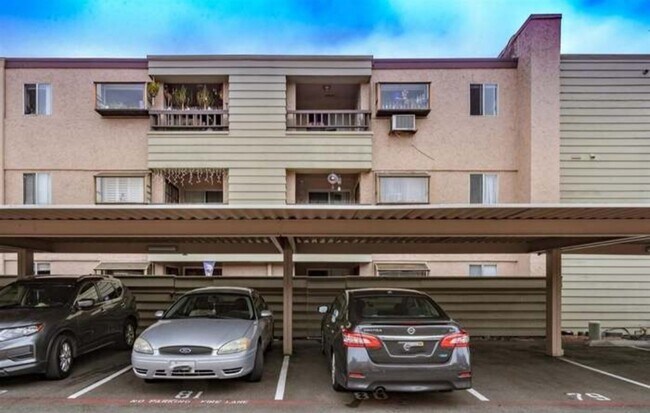 Foto del edificio - 3140 Midway Dr