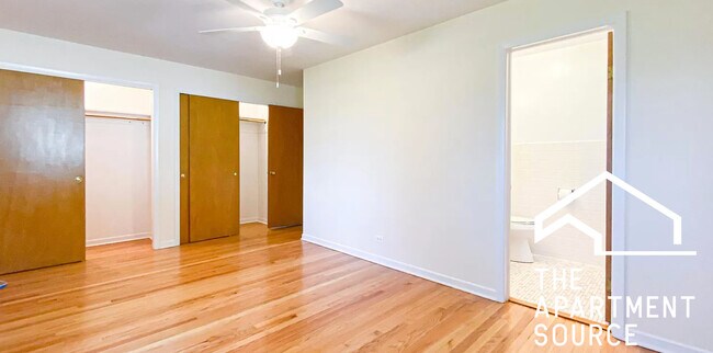 Building Photo - 2125 Eastview Dr