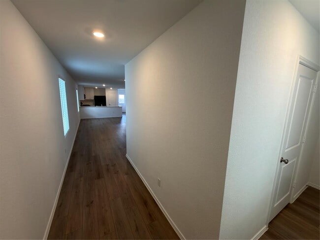 Building Photo - 296 Agate Clf Dr