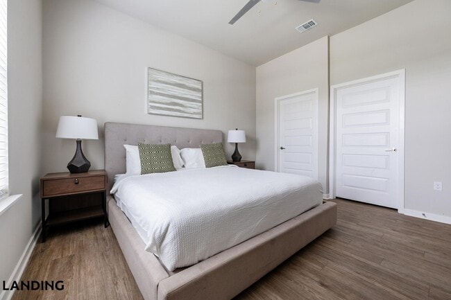 Building Photo - 4902 Cosmos Cir