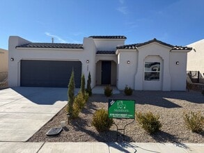 Building Photo - 3007 Don Buck Dr