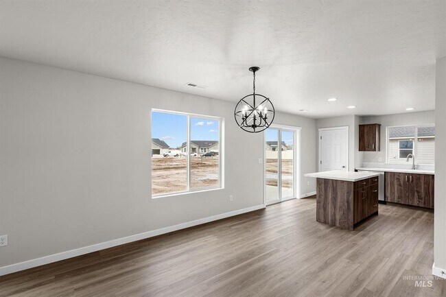 Foto del edificio - 503 Hamlow Ave