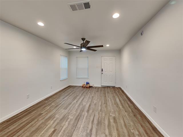 Building Photo - 2544 Falls Dr