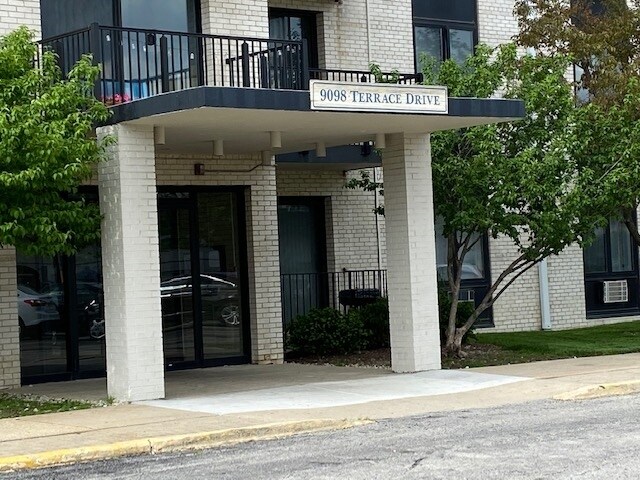 Foto del edificio - 9098 W Terrace Dr