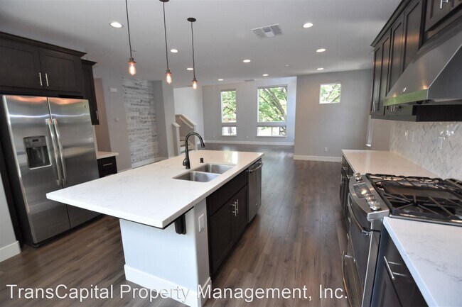 Foto del edificio - 3 br, 3.5 bath House - 401 10th Street