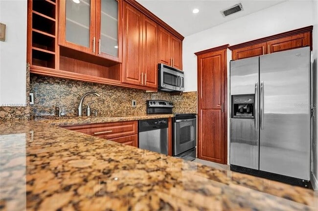 Foto del edificio - 437 Swan Ave