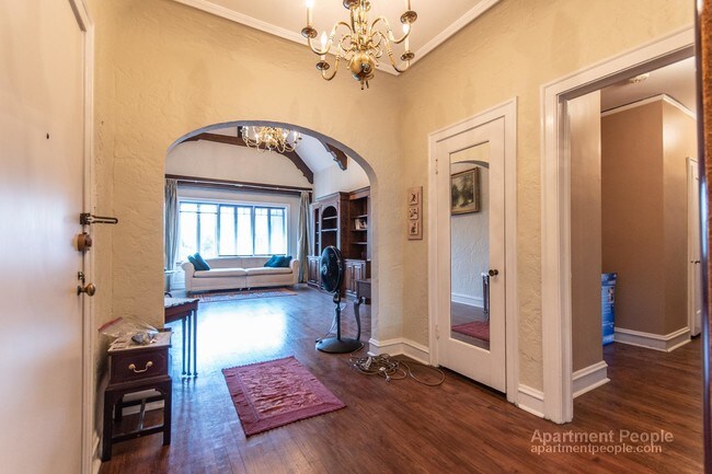 Foto del edificio - 2472 W Estes Ave