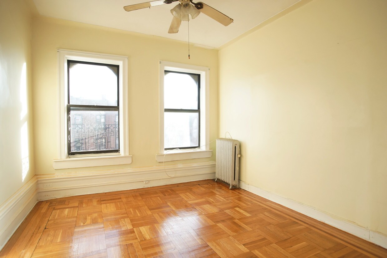 Primary Photo - 259 Parkside Ave