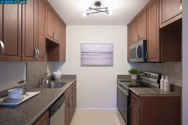 Foto del edificio - 2728 Oak Rd