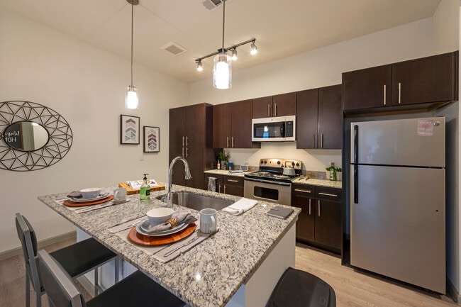 Building Photo - Lark Huntsville