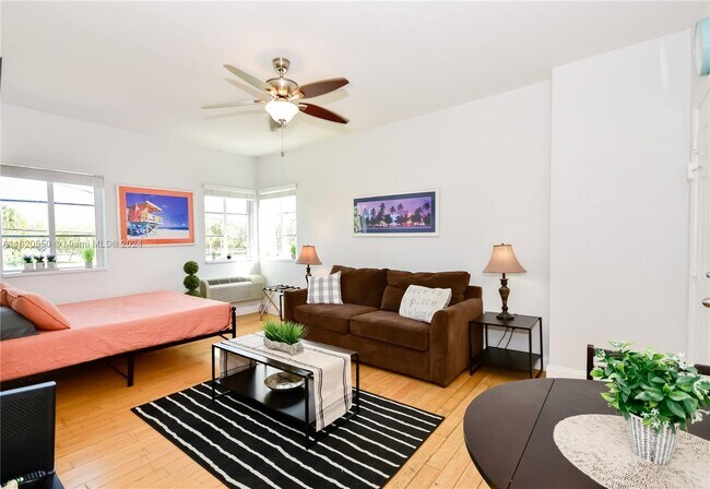 Building Photo - 8415 Harding Ave