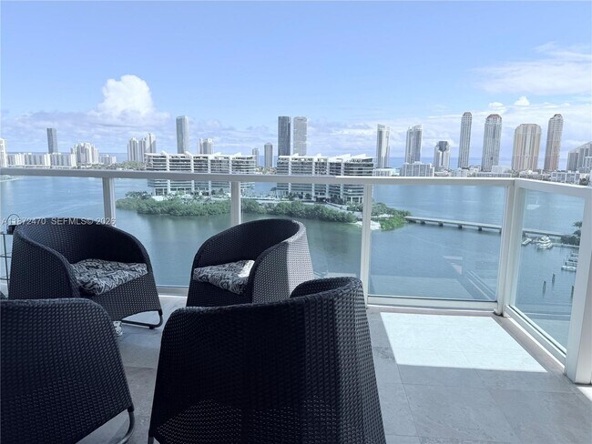 Foto del edificio - 3201 NE 183rd St