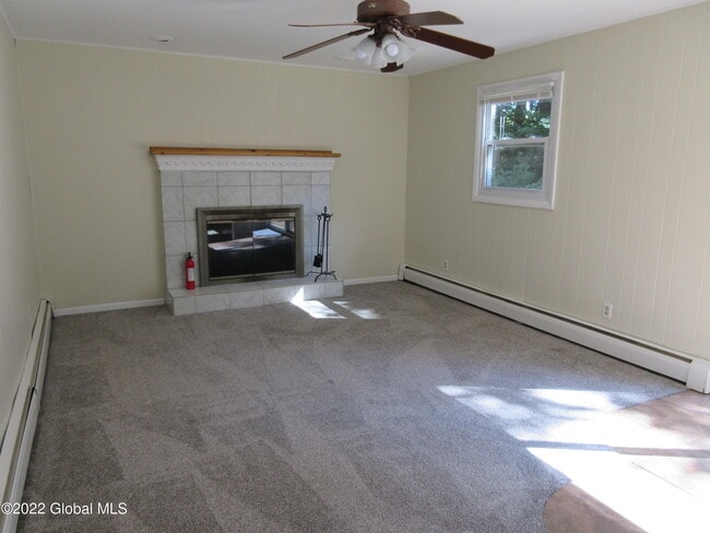 Building Photo - 23 Garrison Ln
