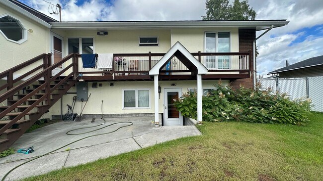 Foto del edificio - 2591 Riverview Dr