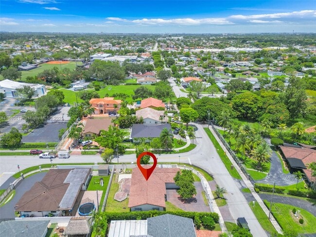 Foto del edificio - 4400 SW 89th Ave