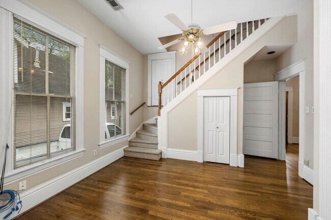 Foto del edificio - 1651 Cortlandt St