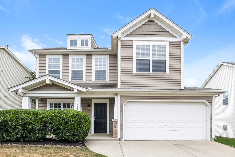 Foto principal - 909 Grand Oak Dr