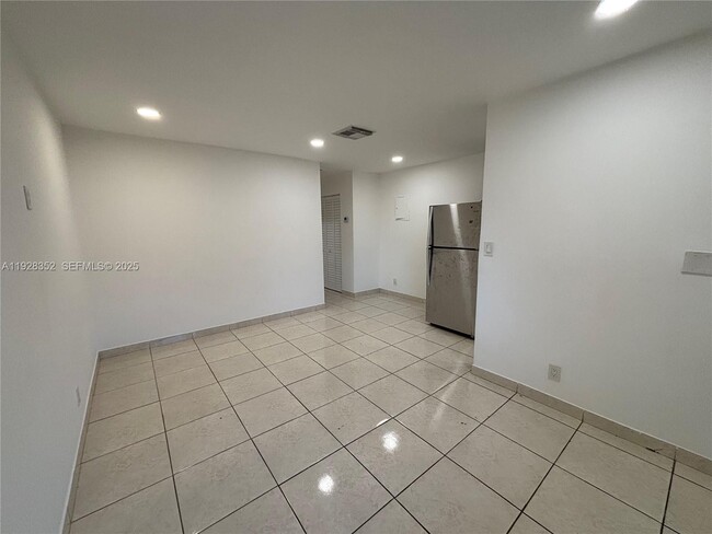 Building Photo - 2308 Jackson St